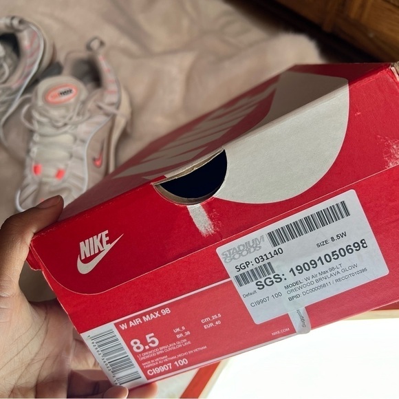 NEW Nike Air Max 98 "Rose Gold" sneakers pink and white leather metallic shoes - Picture 12 of 13